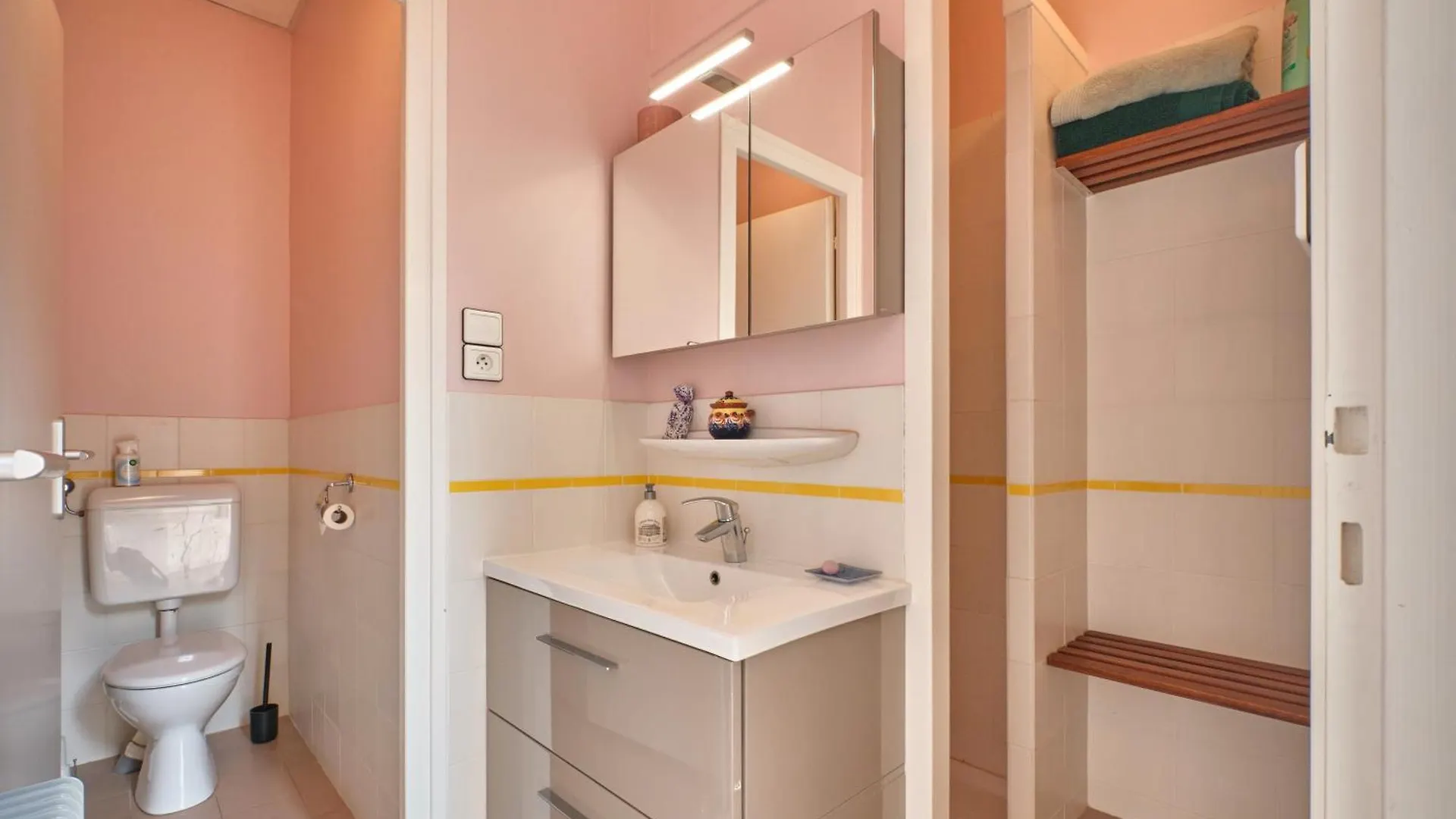 ゲストハウス Suite Marguerite Chez L'Habitant Saint-Geoire-en-Valdaine