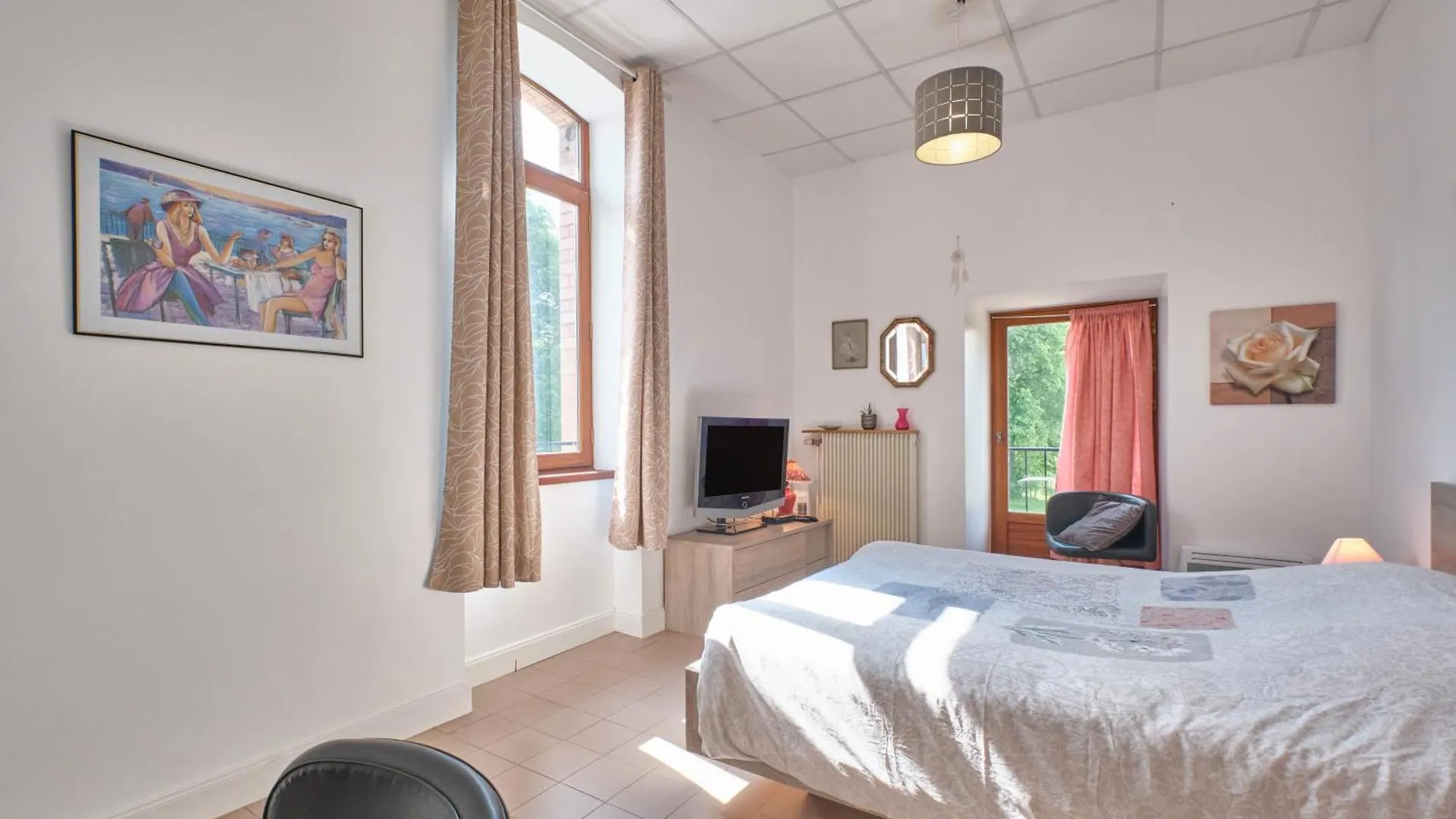 Suite Marguerite Chez L'Habitant Saint-Geoire-en-Valdaine 0*,